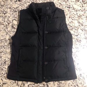 Black puffer vest